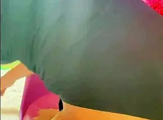 roseredvip's juicy burger pussy craves tongue action