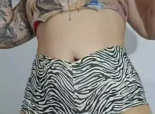 Girl Fingers Pussy And Twerks Ass On Video Call