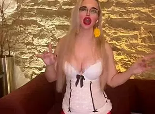 ¿soy la diosa música bailarina que quieres follar ya?