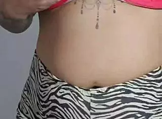 Girl Fingers Pussy And Twerks Ass On Video Call