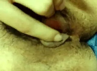 ma�anero girl fingers to wild orgasm explosion