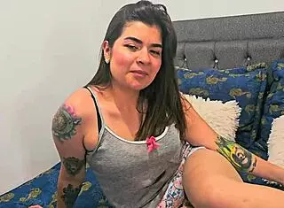 Padrastro Falls For My Huge Fat Curvy Ass Temptation