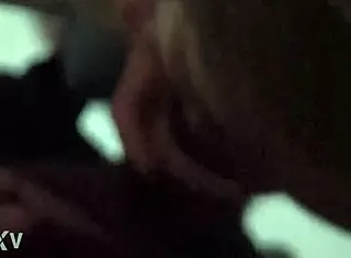 la flaquita mamando otravez... que rica!