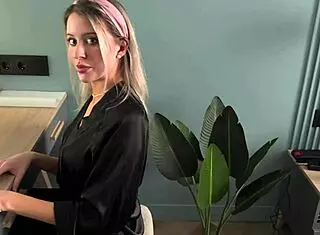 Stepmom Appreciates My Cock With Her First Sexual Experience