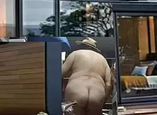 Amateur crossdresser barefoot feet tease in homemade retro update