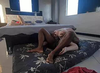 lo lubrica chupando buceta y cu antes de meter pau grosso