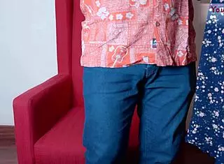 Watch Cute Indian Priya's Tight Pussy Ride Jiju Hard!