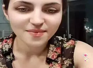 Italian milf bigo live teases her huge curves 🔥😍🍑