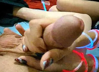 Hey babe, watch my 4th of July close-up handjob with dripping cum on my pretty nails?