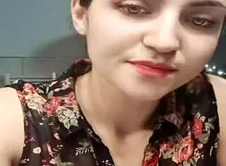 Italian milf bigo live teases her huge curves 🔥😍🍑