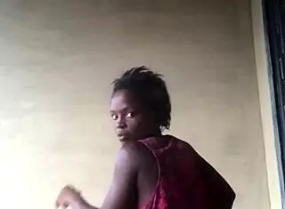 Crazybitch Twerks Her Sexy Big Ass Outdoors!