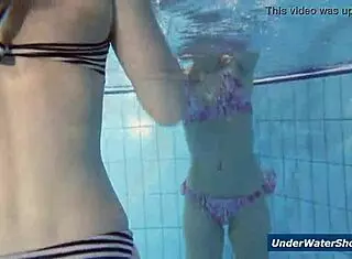 hey girls gettin horny strippin each other in the pool 😏💦