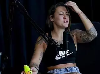 Damiana's naughty interview turns wild with vovô moai in porn cast brazil part 6