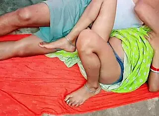 Sothela's plump wife ass gapes for brother in law