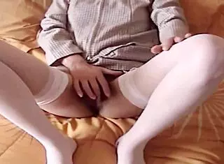 i want you to fuck my hairy pussy do you like me sucking and fingering