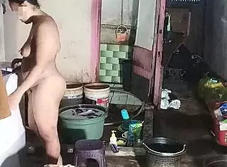 Housewife spreads big pussy tits for solo masturbation fun.