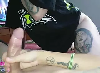 damn i just wanted to watch ben10 with primo but her fat ass got me distracted 😩🍑🔥