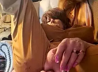 omg this big dildo stretches my tranny ass so good...