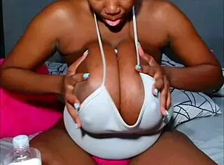 black ass twerks fat creamy pussy