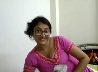 pakistani girl strips and fingers herself on webcam for boyfriend