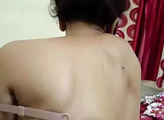 Desi Bhabhi Dipali Fingers Her Curvy Ebony Pussy In Viral Hindi Closeup