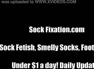 my super dirty stocking feet need your tongue 👅😈