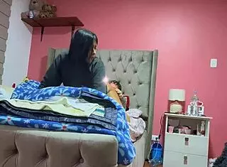 Girlfriend's parents leave us alone for real homemade sex fun