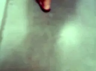 Super Sized Woman Fills Out Jeans With Massive Curves