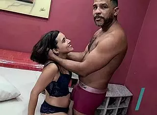 A Baixinha Safada Screams Gozando Giving Ass Pussy To Friend At Motel Facial Swallow