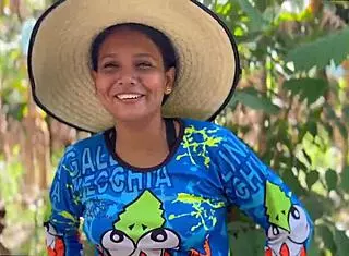 innocent country girl trades chickens for wild outdoor pounding close-up