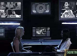 eat my squirting pussy milf in hot threesome