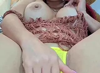 Colombian redhead fingers pussy to viral squirting orgasm