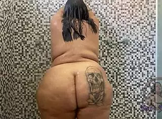 Fat brazilian bbw mary jhuana tests anal dildo in shower webcam show