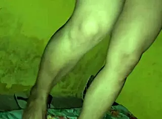 amiga vacilou e eu comi o marido dela no quarto 😏🍆💦