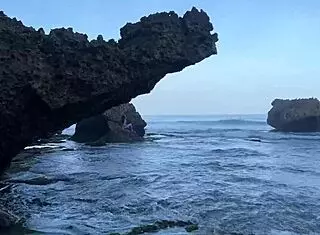 Island mermaid cosplay babe trades tail for legs and sloppy deepthroat ride