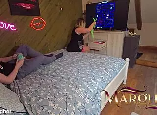 belle-mere heats up stepson during pac-man... he fucks her pussy bareback then eats creampie 😈💦