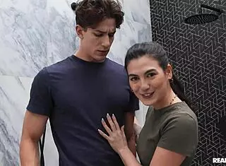 I'm remodeling this bathroom but craving your deepthroat cumshot facial!