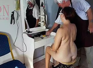 barber cam strips nude milf for kinky haircut reveal!