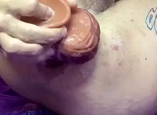 BISEXUAL CHEATING HUSBAND CALLS HOT WIFE VANESSA VEGA FOR THREESOME ASSFUCK!