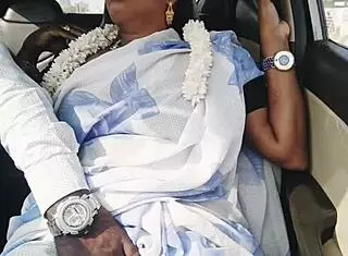 desi bhabi dirty car fuck husband's bro talks telugu