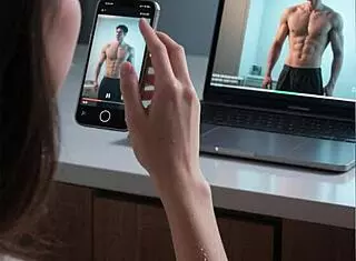 Muscle Asian Girl Flexes Her Toned Body in Homemade Video