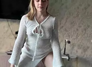 Stepsis cheats boyfriend homemade fuck with stepbro in bedroom