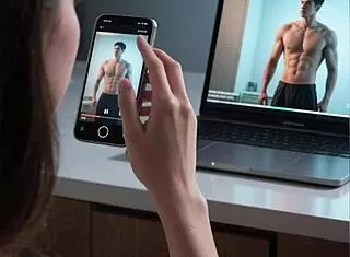 Muscle Asian Girl Flexes Her Toned Body in Homemade Video