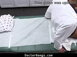 Teen Patient Begs Doctor to Impregnate Her Pussy
