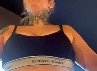 gym girl watched until her wet pussy drips down legs
