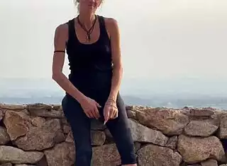 Our risky outdoor homemade sex accidentally turns into simultaneous orgasm creampie doggystyle deepthroat blonde latina milf