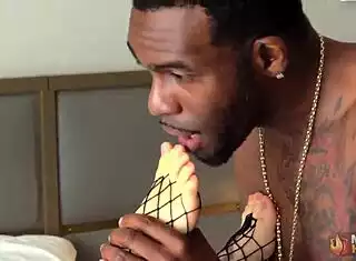 tattooed milf stella von savage uh takes rome majors huge cock deep in pussy