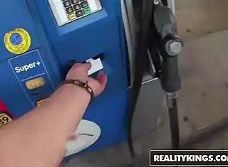 Street blowjobs turn crazy as skinny Carmen works out huge cocks in threesome