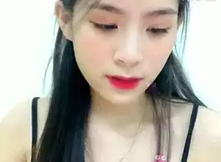 Korean webcam hottie streams sexy uplive show from Vietnam
