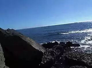 african beach prostitute's thick ass exposed